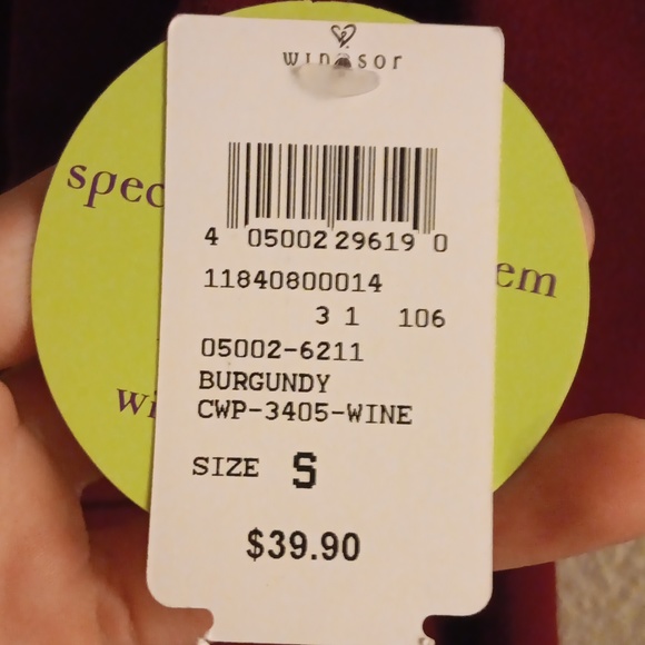 Windsor Dress, Size Small, Burgundy. - Picture 5 of 5